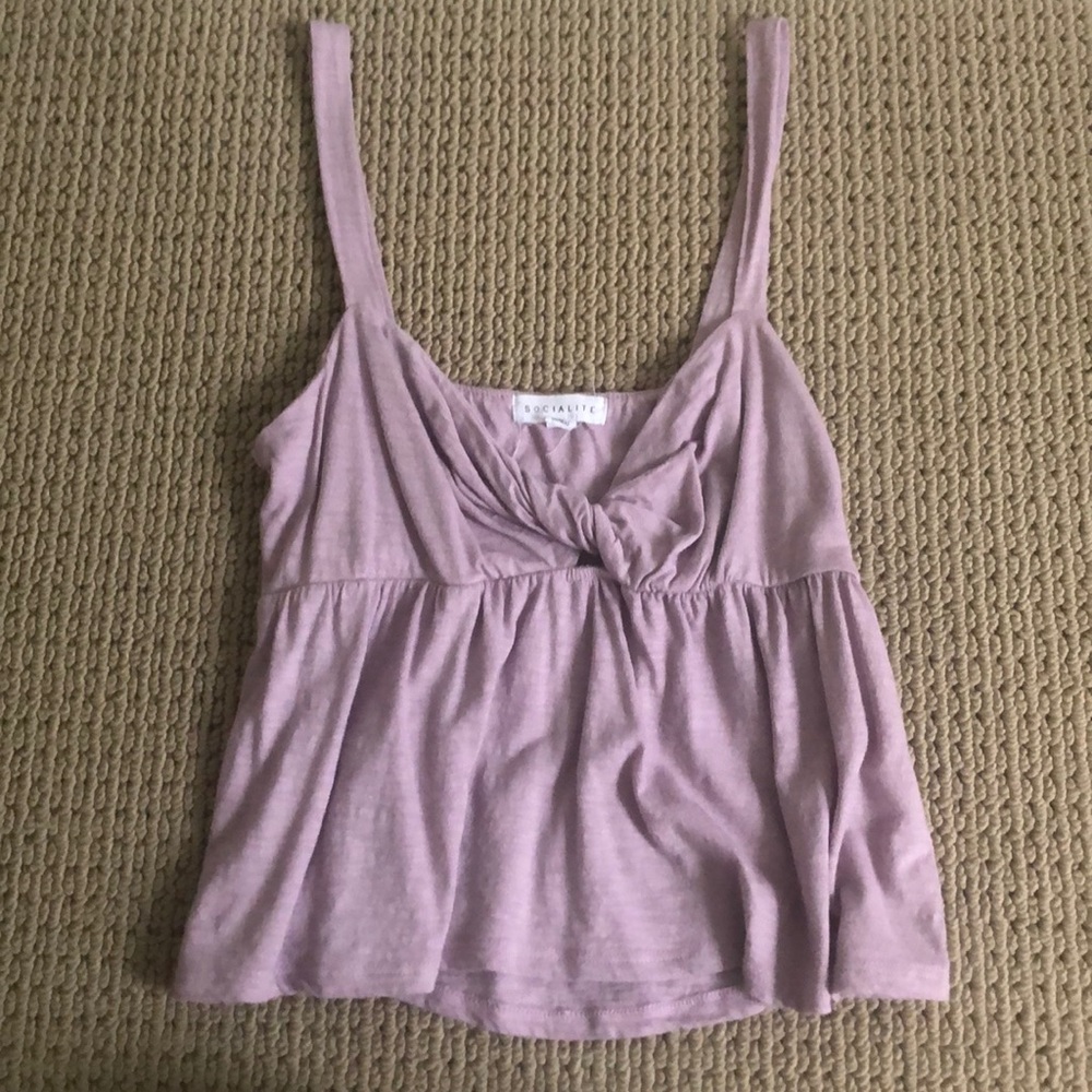 Lilac purple tank top with a knotted front.